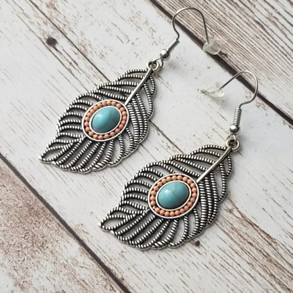 Leaf Style Dangle Earrings - Brand New (Tarnished)